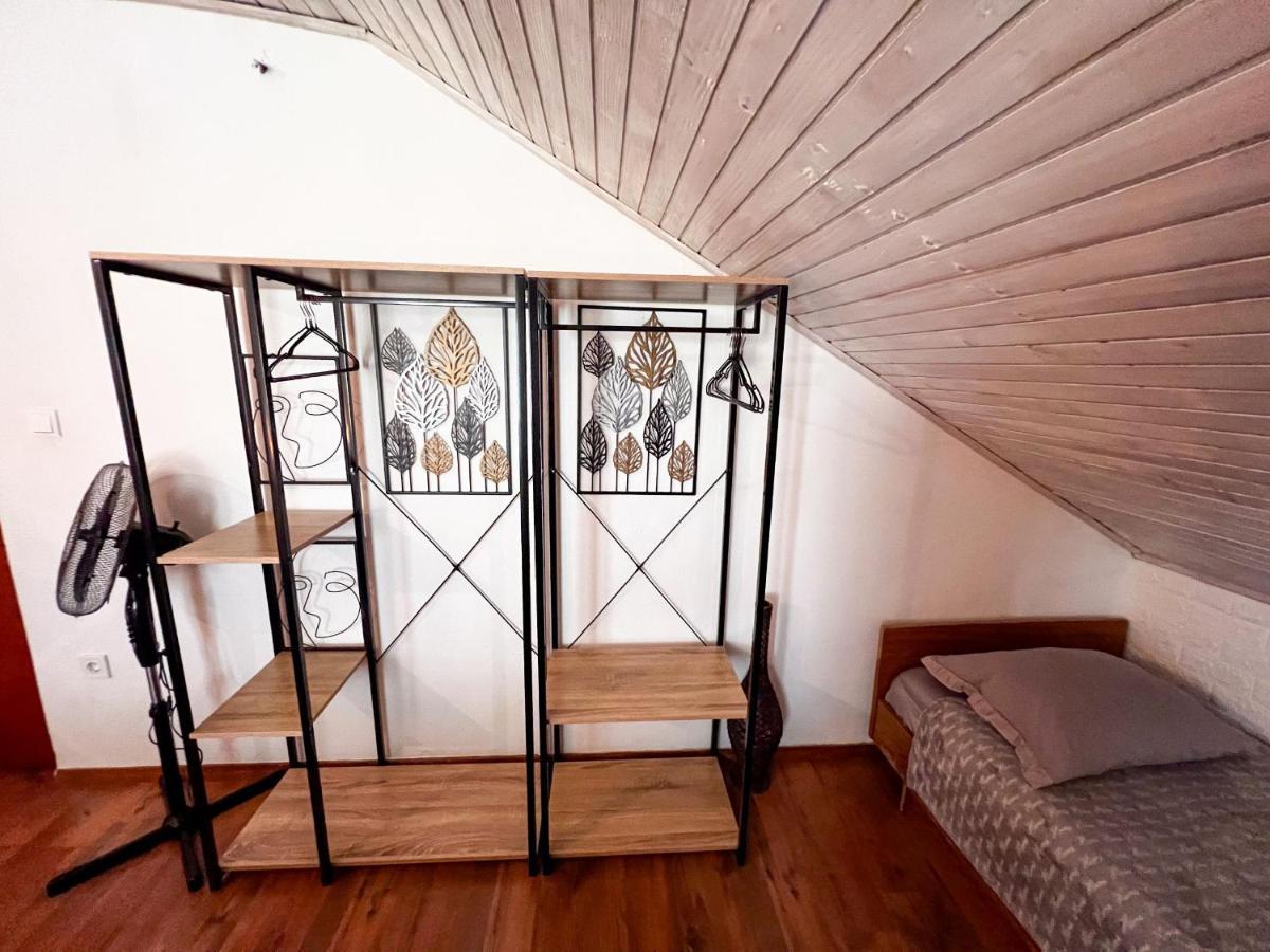 Apartment Cesare 3 Zastražišće Екстериор снимка