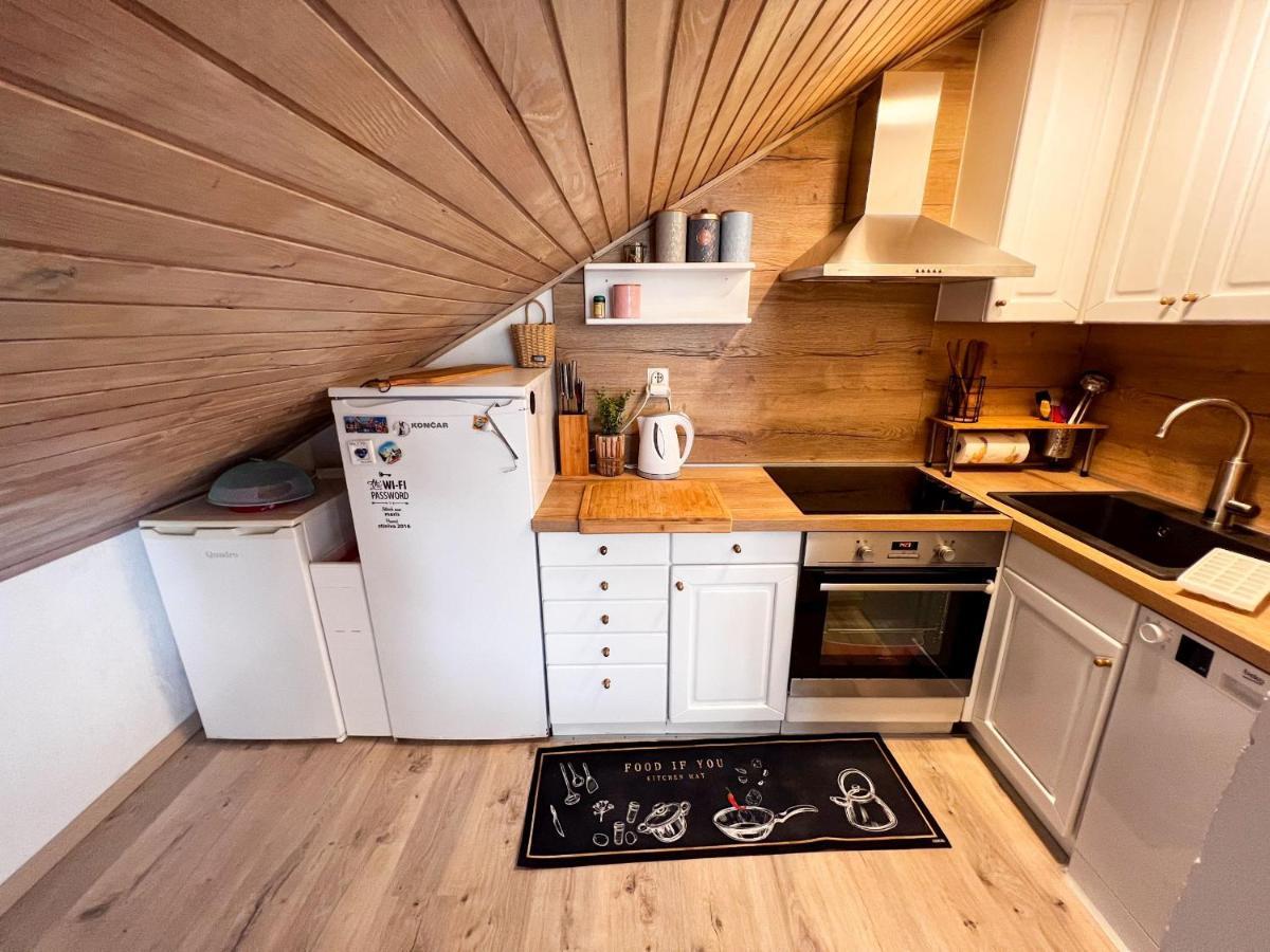 Apartment Cesare 3 Zastražišće Екстериор снимка