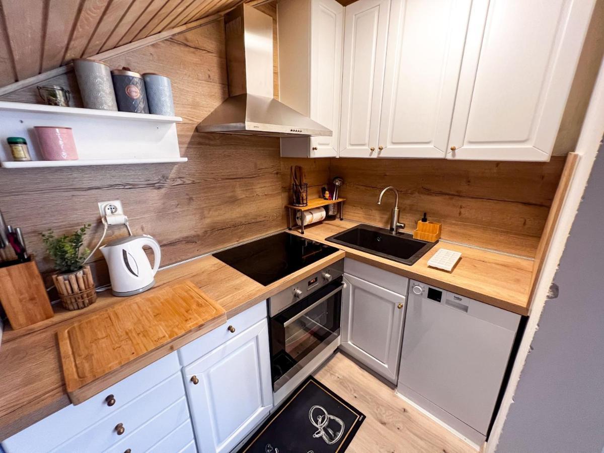 Apartment Cesare 3 Zastražišće Екстериор снимка