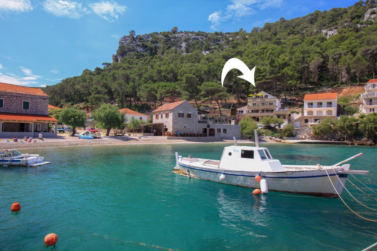 Apartment Cesare 3 Zastražišće Екстериор снимка